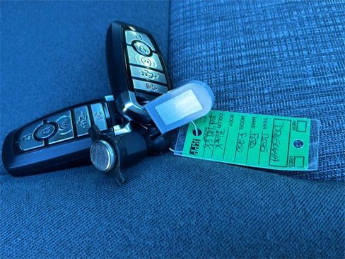 Used 2025 Ford F250 XLT w/ Black Appearance Package image 41