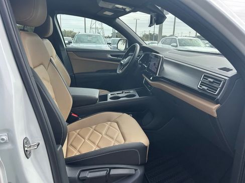 New 2026 Volkswagen Atlas Cross Sport SE image 35