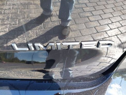 New 2026 Chrysler Pacifica Limited w/ S Appearance Package image 21