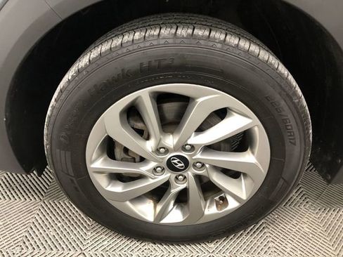 Used 2018 Hyundai Tucson SE w/ Cargo Package AWD/4WD image 27