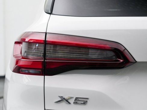 Used 2021 BMW X5 xDrive45e w/ Parking Assistance Package image 15