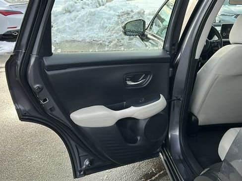 Used 2023 Honda HR-V LX image 20