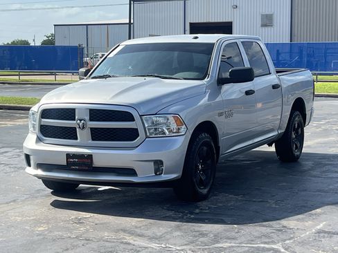 Used 2014 RAM 1500 Express RWD image 5