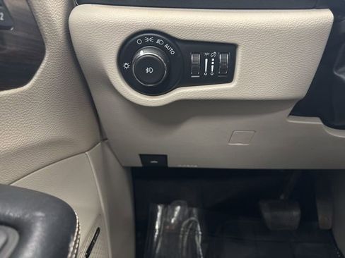 Used 2021 Chrysler Pacifica Limited w/ Premium & Safety Sphere Group AWD/4WD image 40