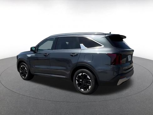 Used 2024 Kia Sorento S FWD image 10