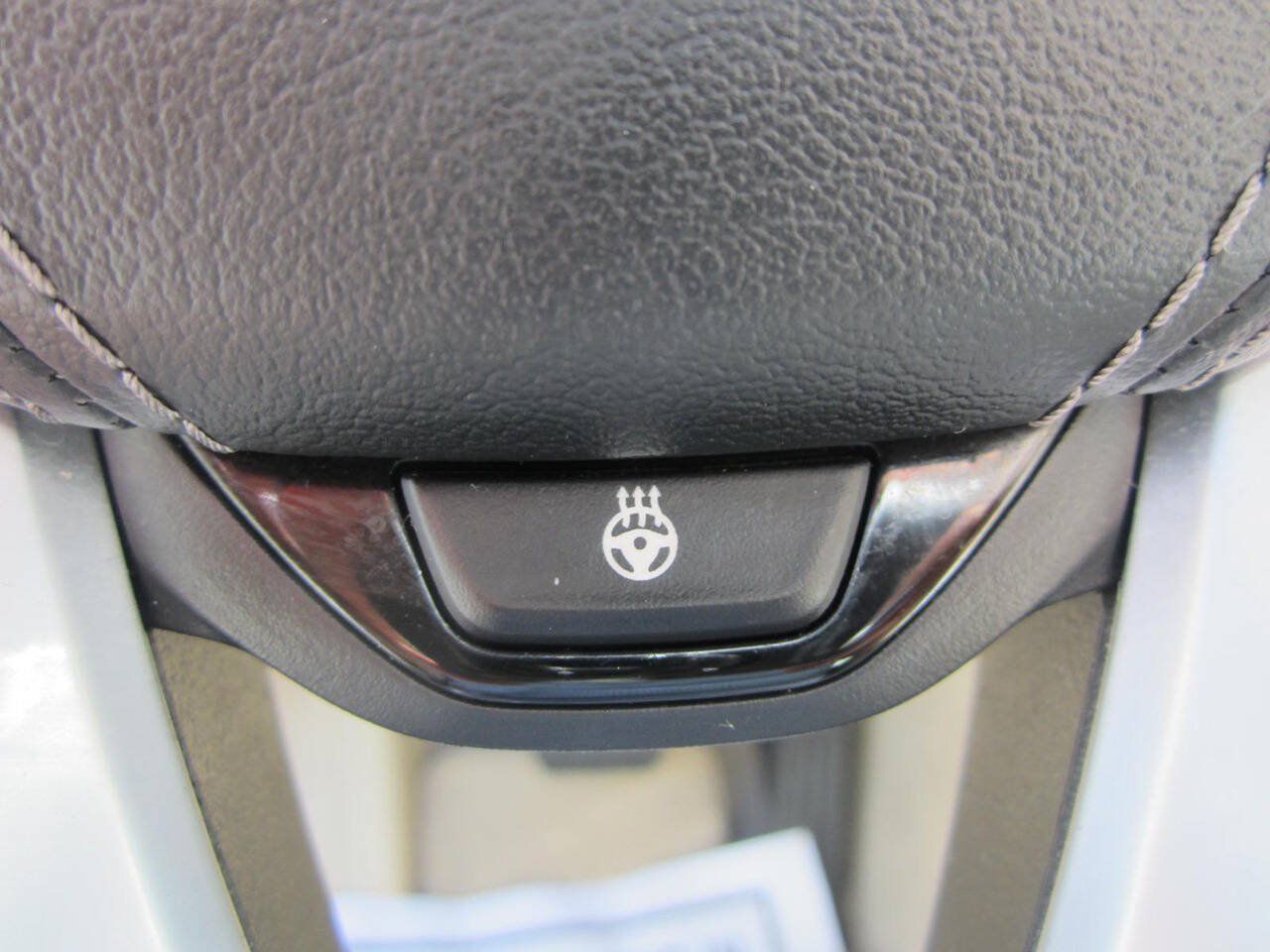 Used 2020 BMW 740i w/ Premium Package RWD image 40
