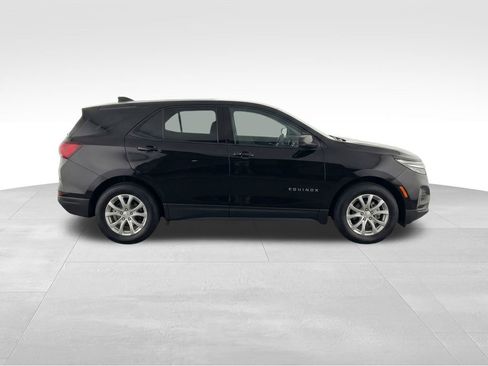 Used 2023 Chevrolet Equinox LS FWD image 9