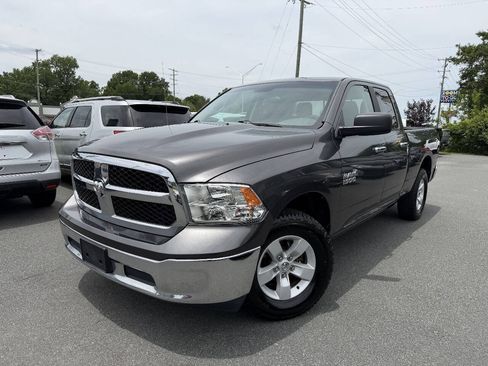 Used 2017 RAM 1500 Classic SLT AWD/4WD image 1