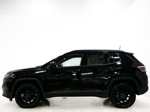 New 2026 Jeep Compass Latitude image 5