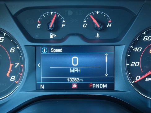 Used 2024 Chevrolet Camaro LT w/ RS Package image 4