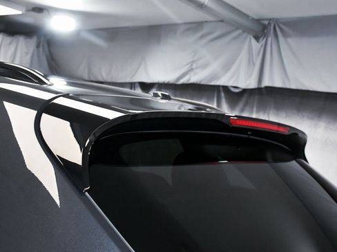 Used 2024 Porsche Macan image 78