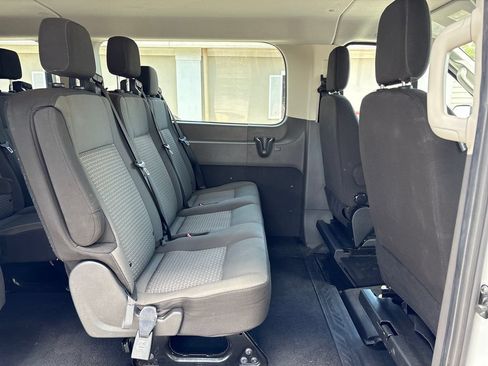 Used 2024 Ford Transit 350 XLT RWD image 31