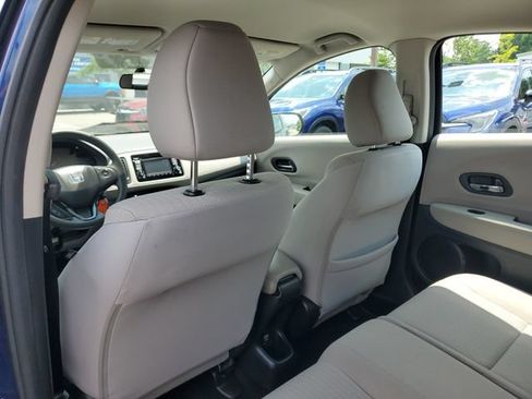 Used 2017 Honda HR-V LX image 11