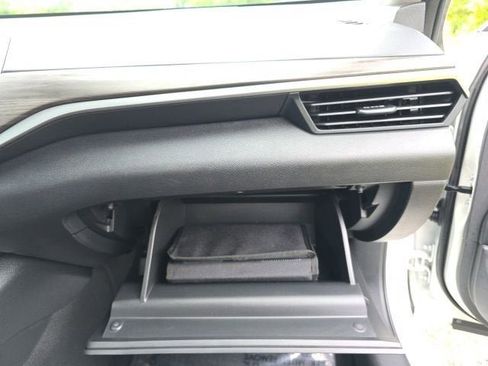 Used 2025 Nissan Altima 2.5 SV FWD image 32