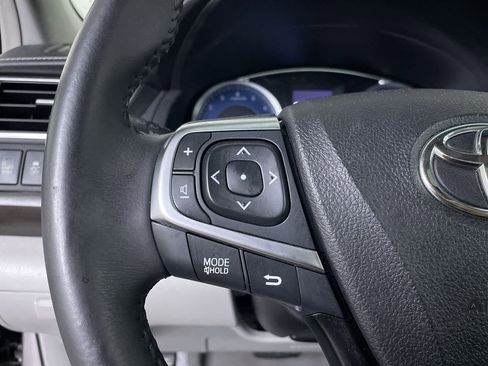 Used 2017 Toyota Camry XLE w/ Moonroof Package FWD image 27