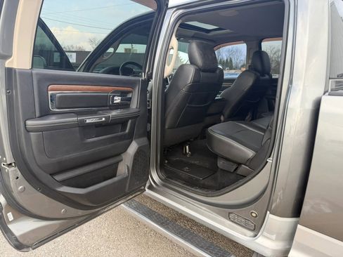 Used 2013 RAM 2500 Laramie w/ Convenience Group image 18