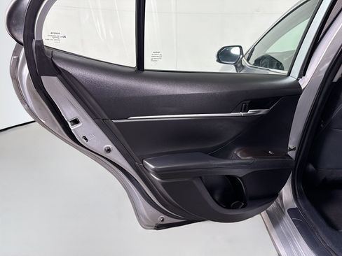 Used 2022 Toyota Camry XSE FWD image 25