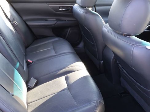 Used 2015 Nissan Altima 2.5 SV image 14