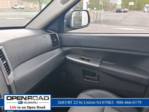 Used 2008 Jeep Grand Cherokee Laredo image 18