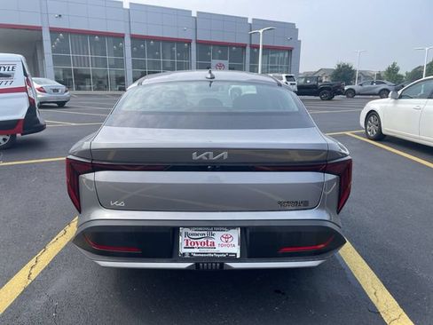 Used 2025 Kia K4 FWD image 32