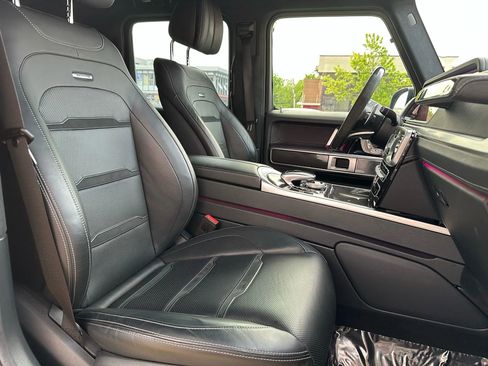 Used 2019 Mercedes-Benz G 63 AMG 4MATIC w/ Night Package image 16