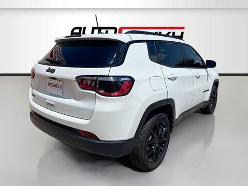Used 2026 Jeep Compass Latitude AWD/4WD image 7