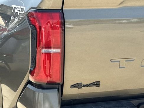 Used 2025 Toyota Tacoma TRD Sport AWD/4WD image 6
