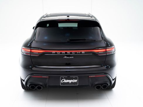 Certified 2026 Porsche Macan AWD/4WD image 10