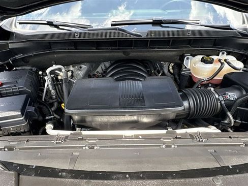 Certified 2025 Chevrolet Suburban LS AWD/4WD image 29
