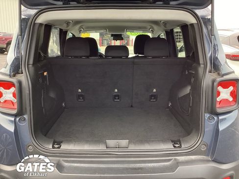 Used 2023 Jeep Renegade Latitude AWD/4WD image 14