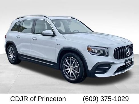 Used 2021 Mercedes-Benz GLB 35 AMG 4MATIC image 1