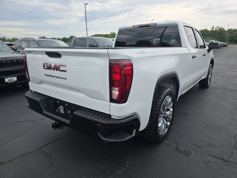 Used 2021 GMC Sierra 1500 4x4 Crew Cab w/ Convenience Package image 4