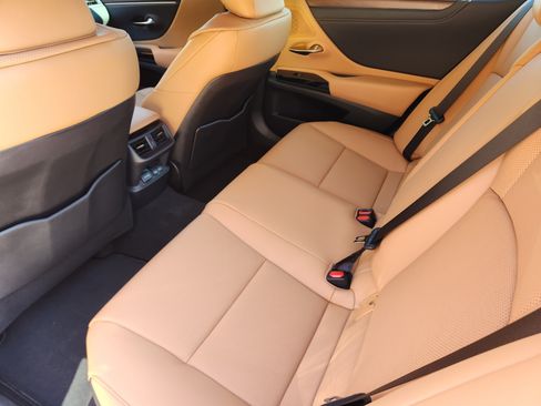 New 2025 Lexus ES 350 w/ Premium Package image 21