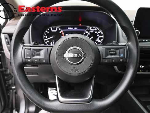 Used 2023 Nissan Rogue SV AWD/4WD image 10