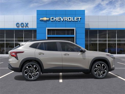 New 2026 Chevrolet Trax RS image 5