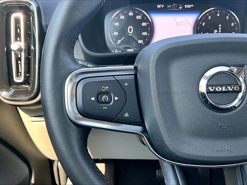 Used 2021 Volvo XC40 T4 Inscription w/ Protection Package FWD image 26