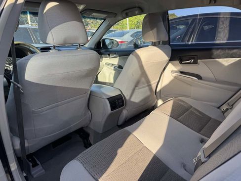 Used 2013 Toyota Camry LE image 4