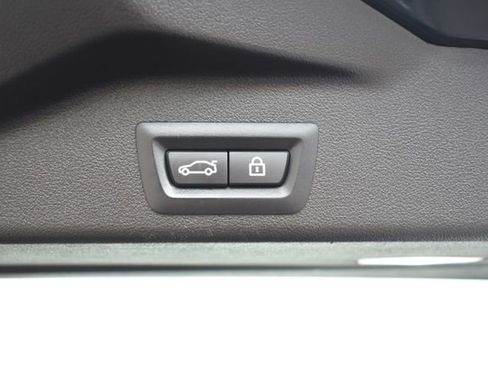 Used 2020 BMW X5 sDrive40i w/ Executive Package RWD image 49