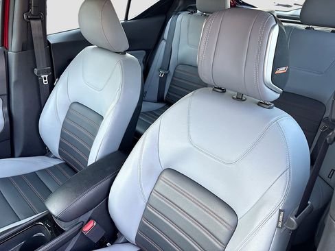 Used 2024 Nissan Kicks SR w/ SR Premium Package FWD image 20