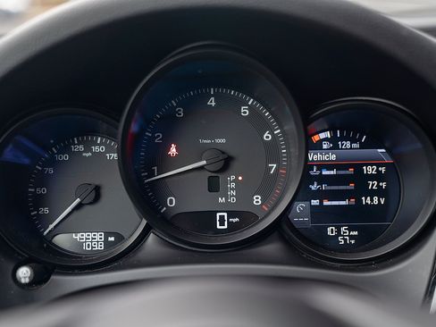 Certified 2023 Porsche Macan AWD/4WD image 10
