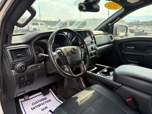 Used 2022 Nissan Titan PRO-4X w/ Pro-4x Utility Package image 3