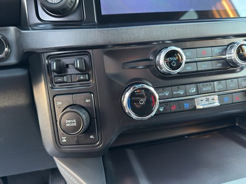 New 2026 Ford F250 Platinum w/ FX4 Off-Road Package image 35