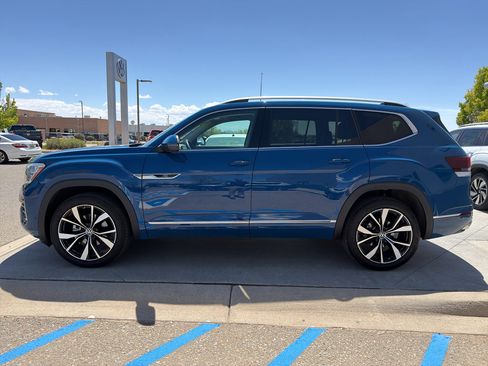 Used 2025 Volkswagen Atlas SEL Premium R-Line image 4