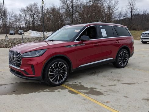 Used 2025 Lincoln Aviator Reserve w/ Equipment Group 201A image 7