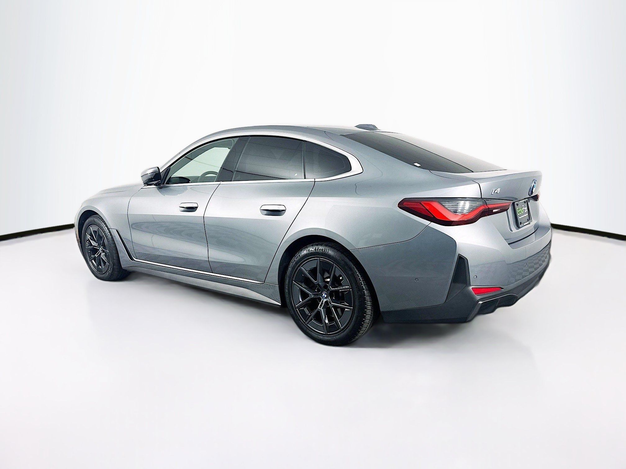 Used 2024 BMW i4 eDrive35 w/ Premium Package RWD image 5