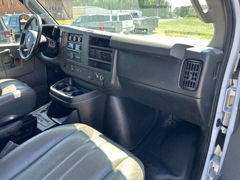 Used 2021 Chevrolet Express 2500 w/ Communications Package image 28