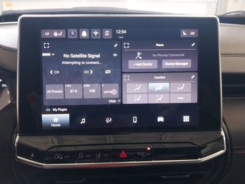 Used 2024 Jeep Compass Trailhawk w/ Trailhawk Convenience Group image 17