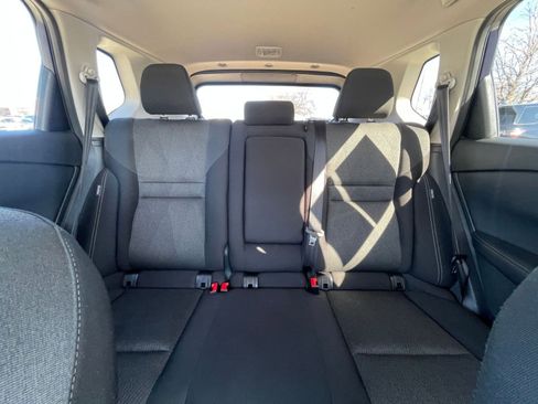 Used 2025 Nissan Rogue SV AWD/4WD image 40