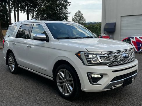 Used 2020 Ford Expedition Platinum AWD/4WD image 2