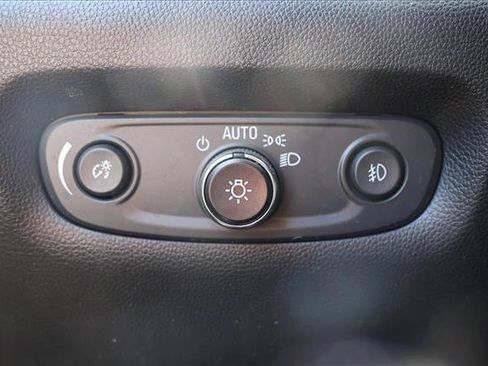 Used 2021 Chevrolet Traverse LT AWD/4WD image 13